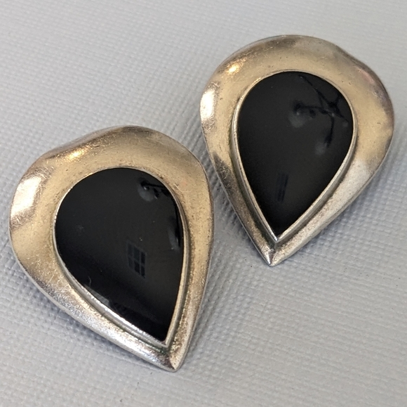 Signed Vintage 925 Sterling Silver Black Onyx Pear Shaped Clip On Earrings - Picture 2 of 12